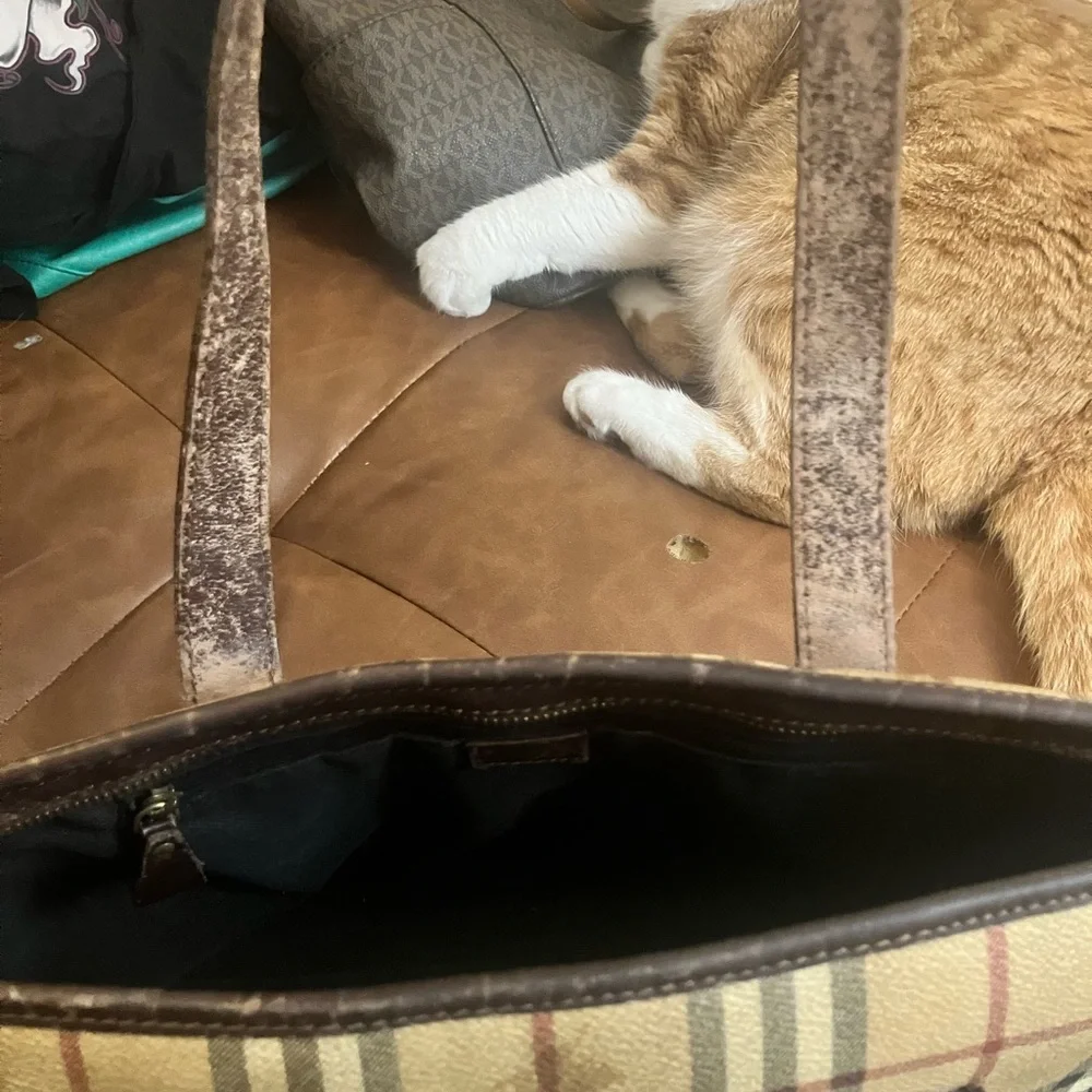 Burberry, Authentic Burberry Vintage Plaid Tote Bag with Brown Leather Trim - Picture 7 of 7